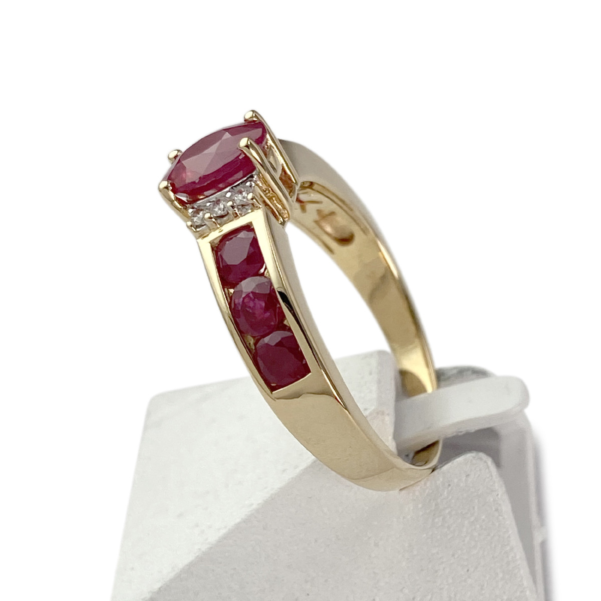Bague d'occasion or 750 2 tons rubis et diamants - vue 2