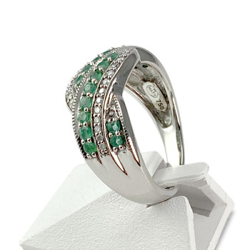 Bague d'occasion or 750 blanc diamants émeraudes