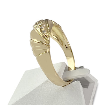 Tweedehands gouden ring 750 gele diamanten