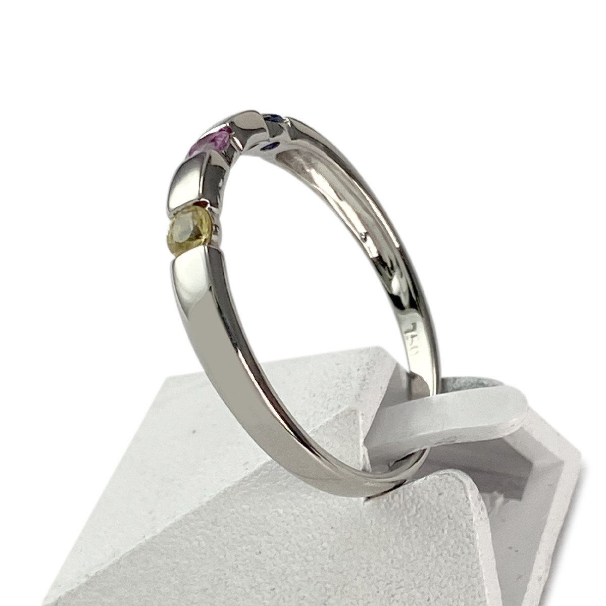 Bague d'occasion or 750 blanc saphirs - vue 2