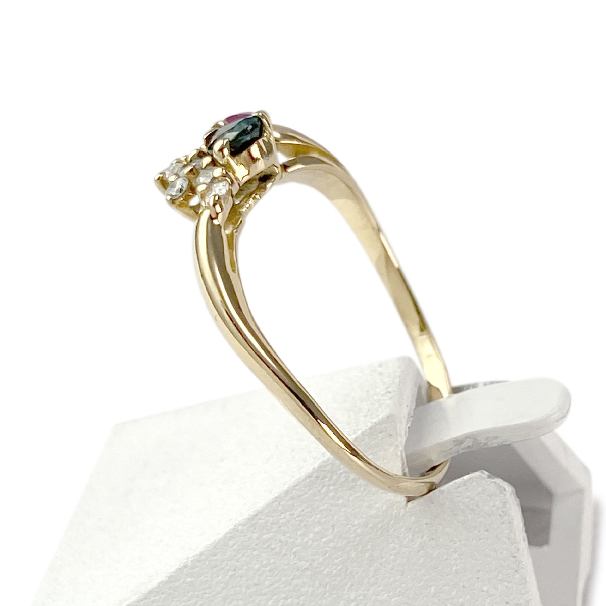 Bague d'occasion or 750 jaune pierres précieuses diamants - vue 2