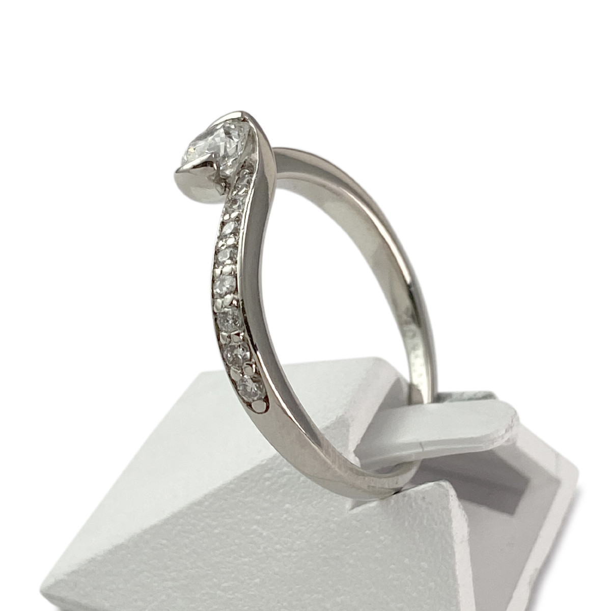 Bague d'occasion or 750 blanc diamants - vue 2