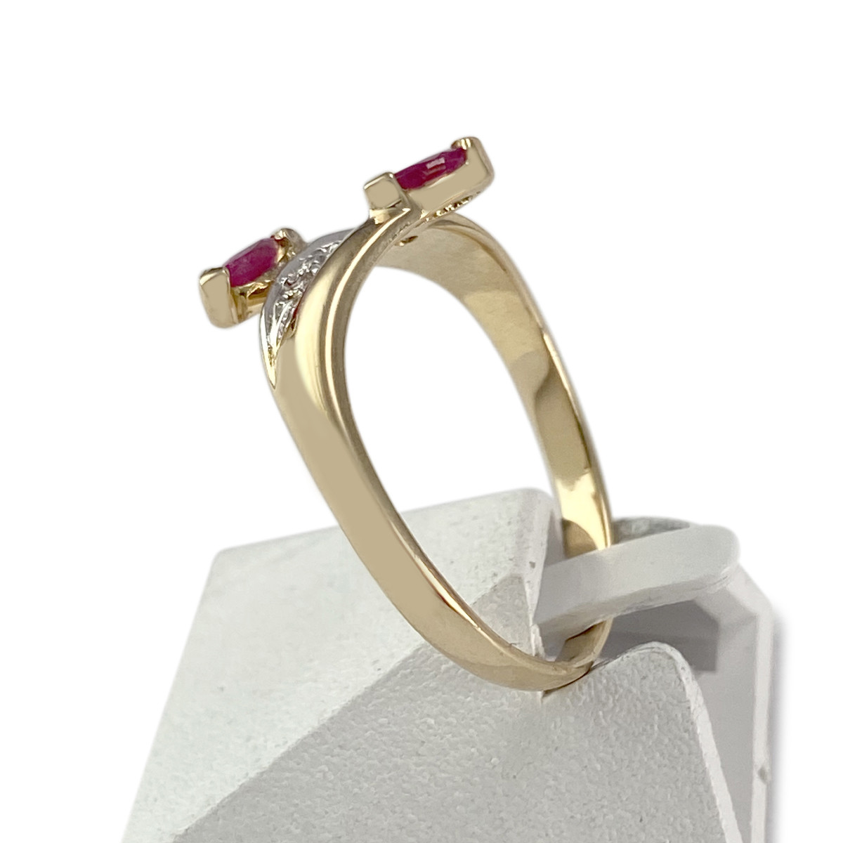 Bague d'occasion or 750 2 tons rubis diamants - vue 2