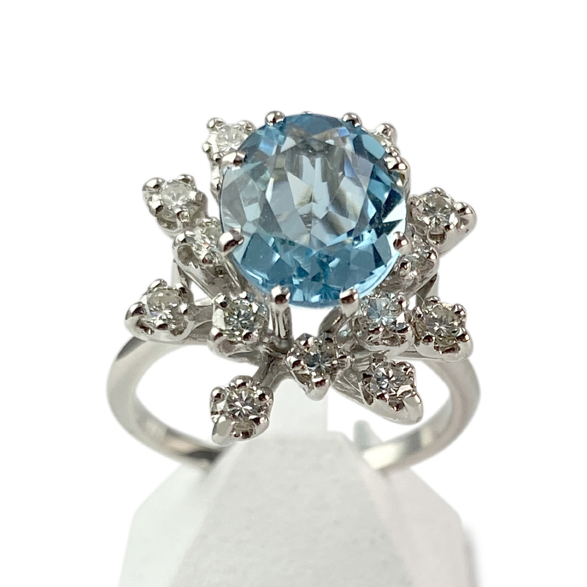 Bague d'occasion or 750 blanc aigue marine diamants