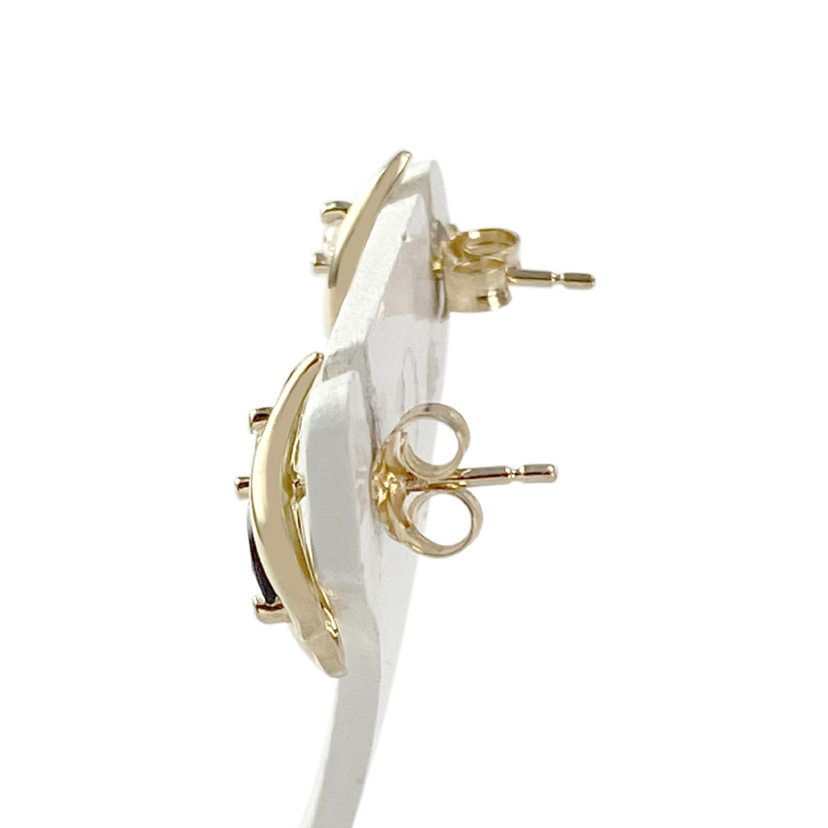 Boucles d'oreilles clous d'occasion or 750 saphirs zirconias - vue 2