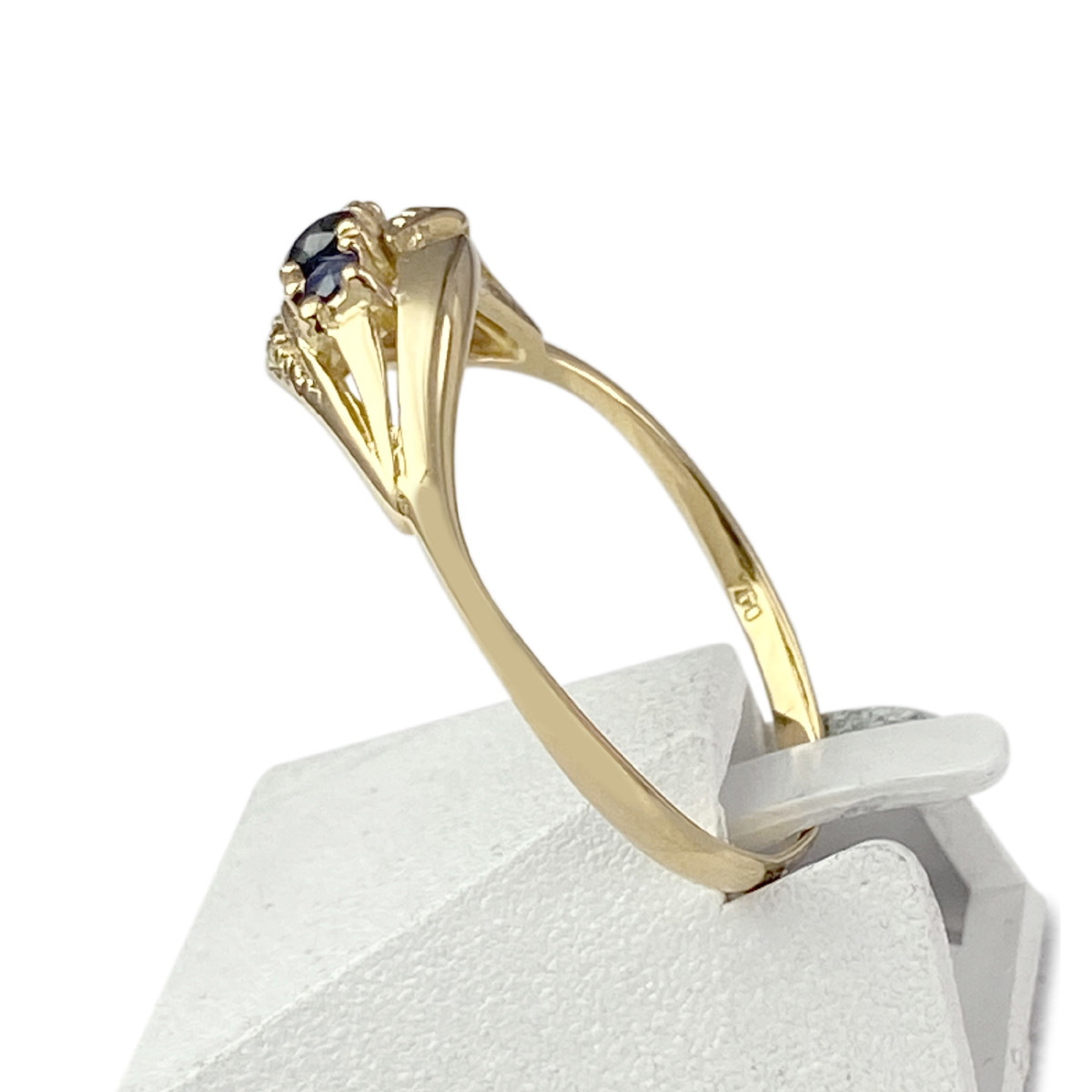 Bague d'occasion or 750 jaune diamants saphirs - vue 2