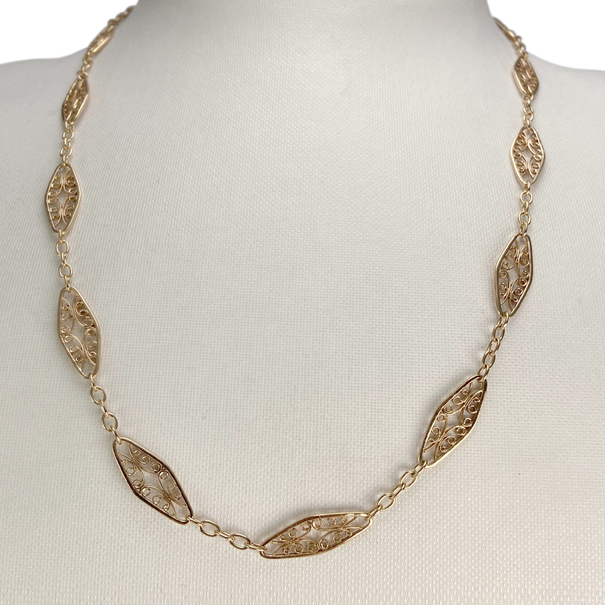 Collier d'occasion or 750 jaune maille filigrane 49 cm - vue 2