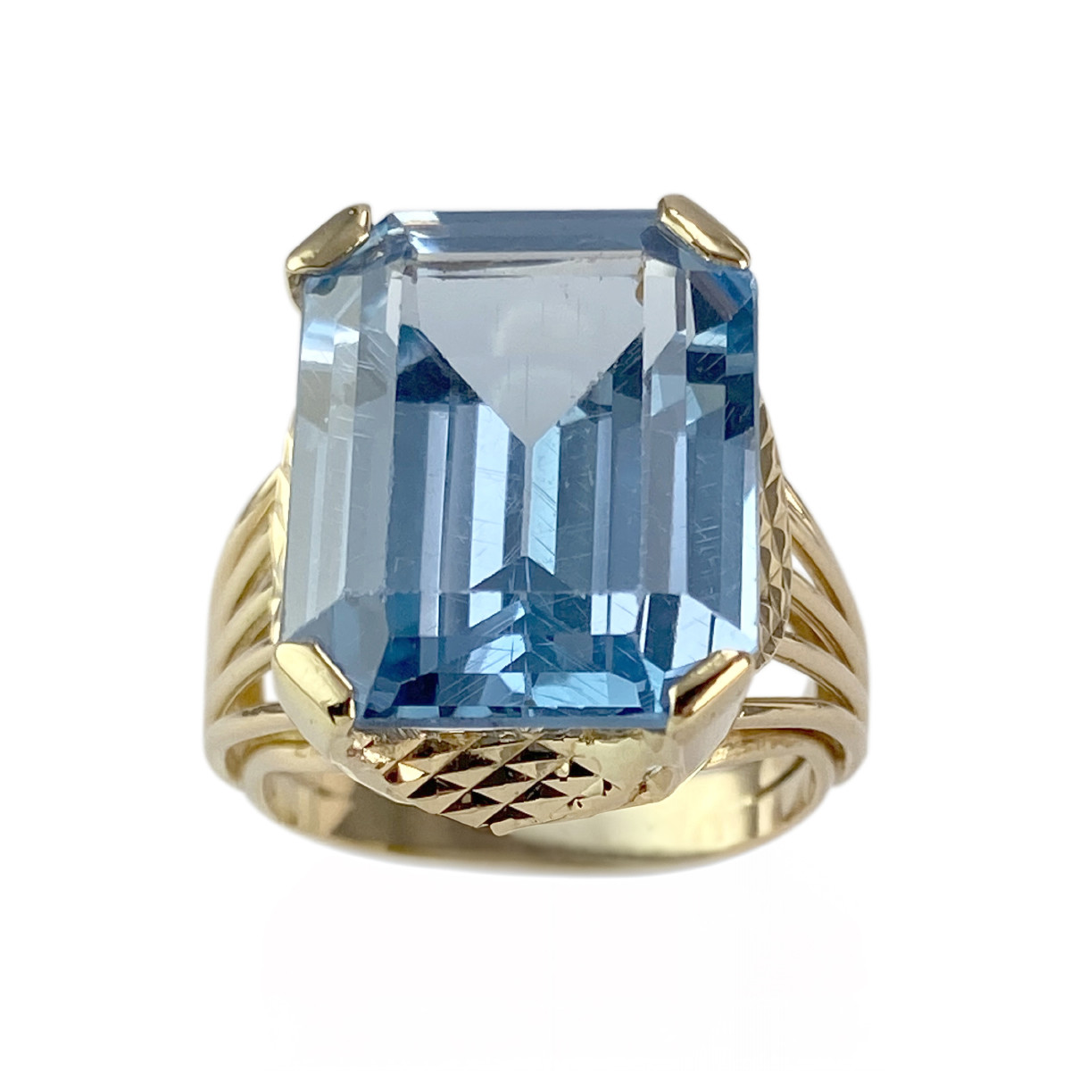 Bague d'occasion or 750 jaune spinelle synthétique