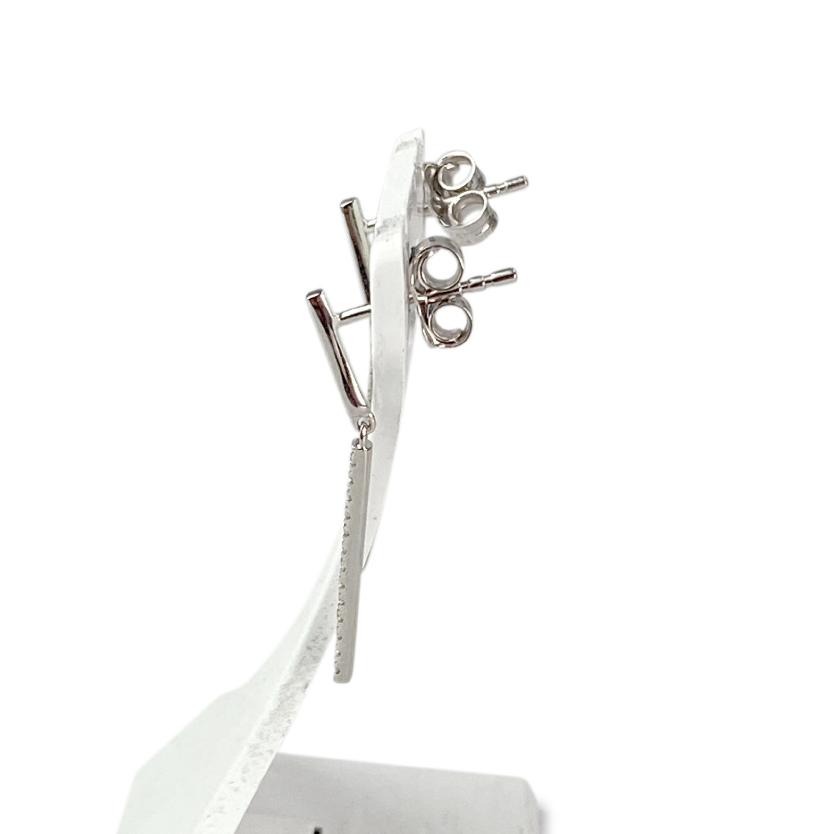 Boucles d'oreilles pendants d'occasion or 375 blanc diamants - vue 2
