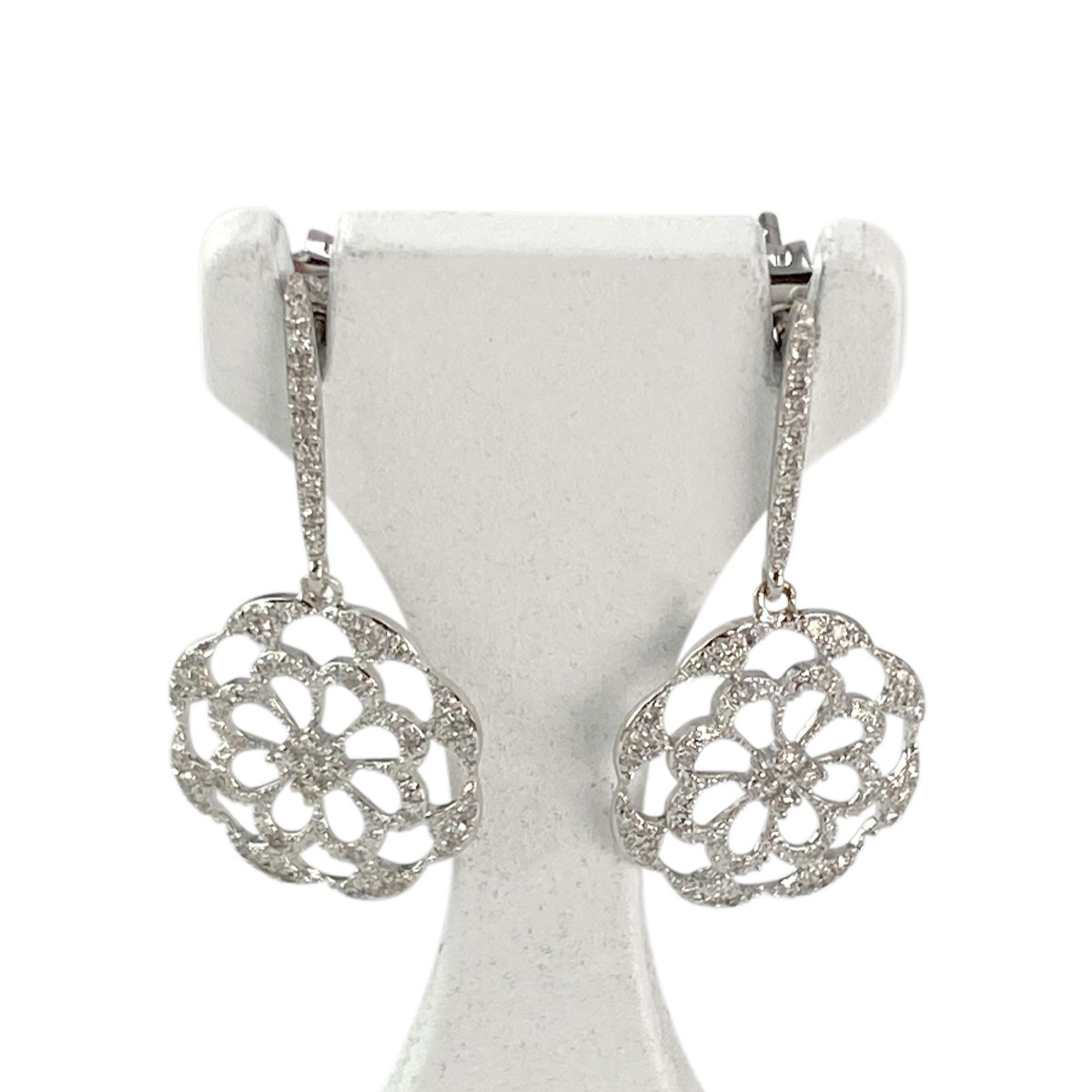 Boucles d'oreilles pendants d'occasion or 375 blanc diamants
