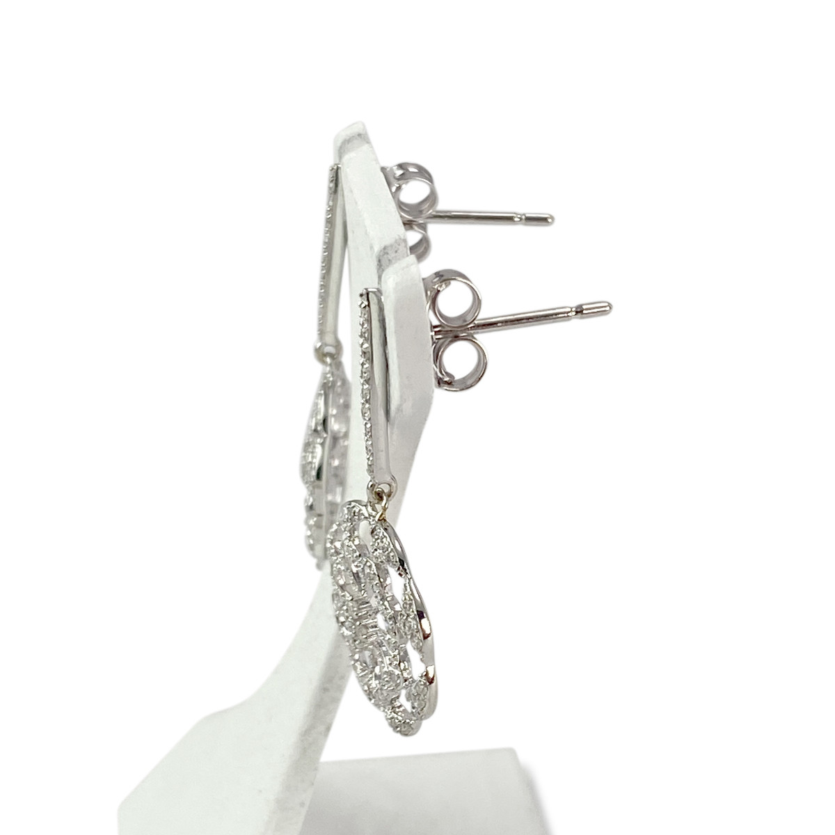 Boucles d'oreilles pendants d'occasion or 375 blanc diamants - vue 2