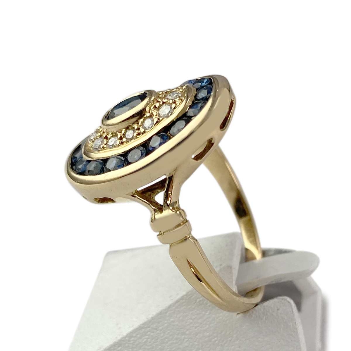 Bague d'occasion or 750 jaune diamants saphirs - vue 2