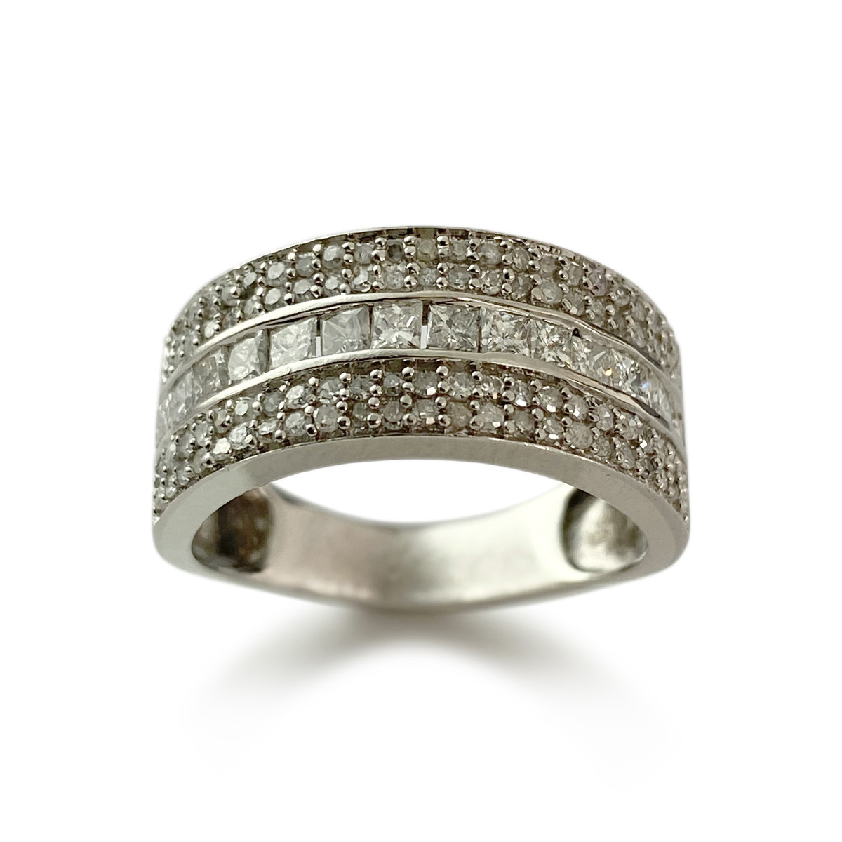 Bague d'occasion or 750 blanc diamants