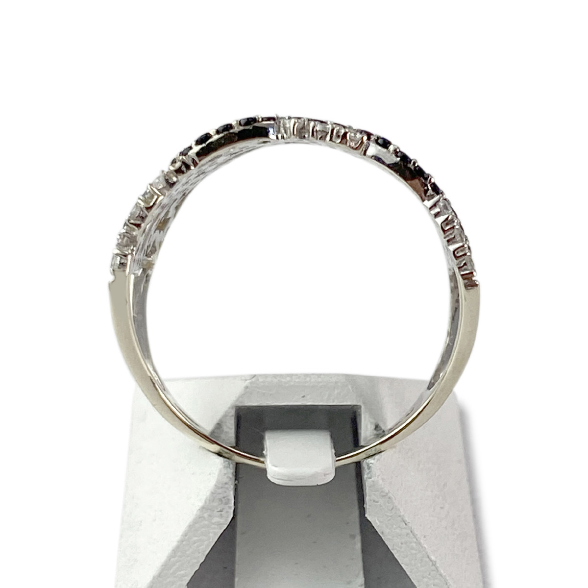Bague d'occasion or 375 blanc zirconias blancs et noirs - vue 3