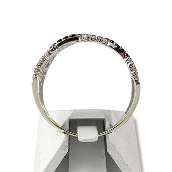 Tweedehands gouden ring 375 witte zirkonia's wit en zwart