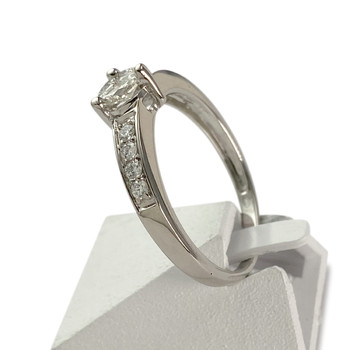 Tweedehands goud 750 witte diamanten ring