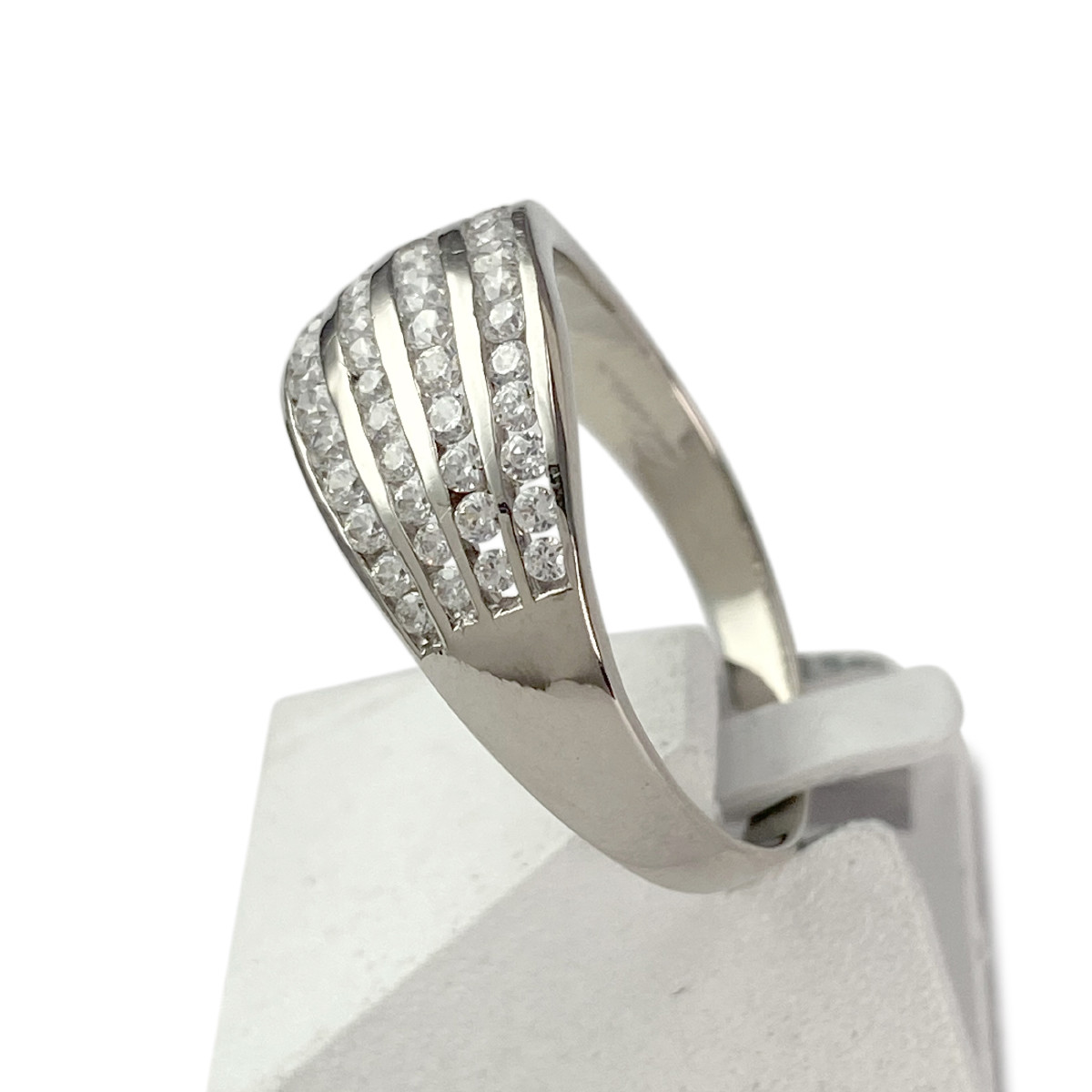 Bague d'occasion or 750 blanc zirconias - vue 2