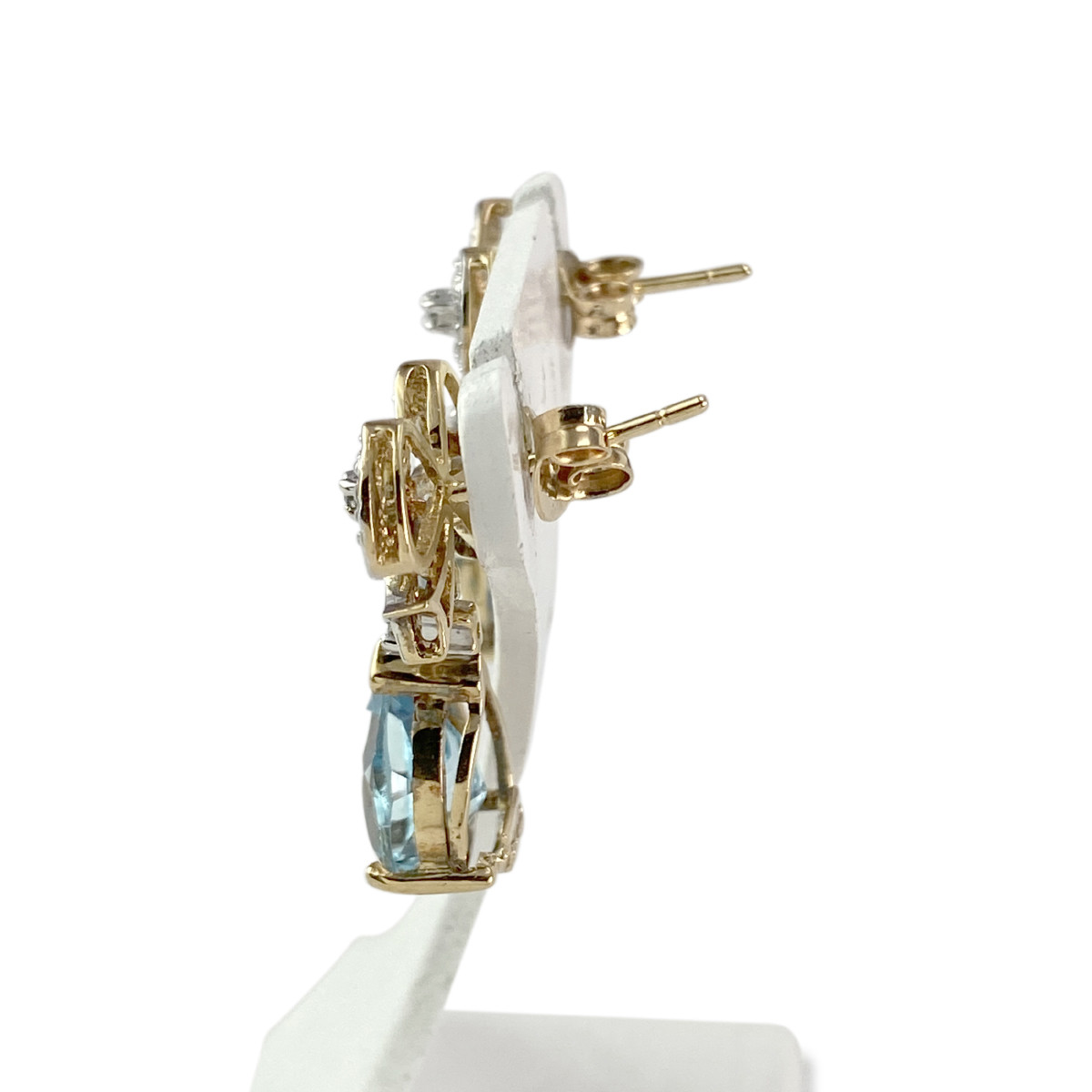 Boucles d'oreilles pendants d'occasion or 750 2 tons diamants topazes bleues - vue 2