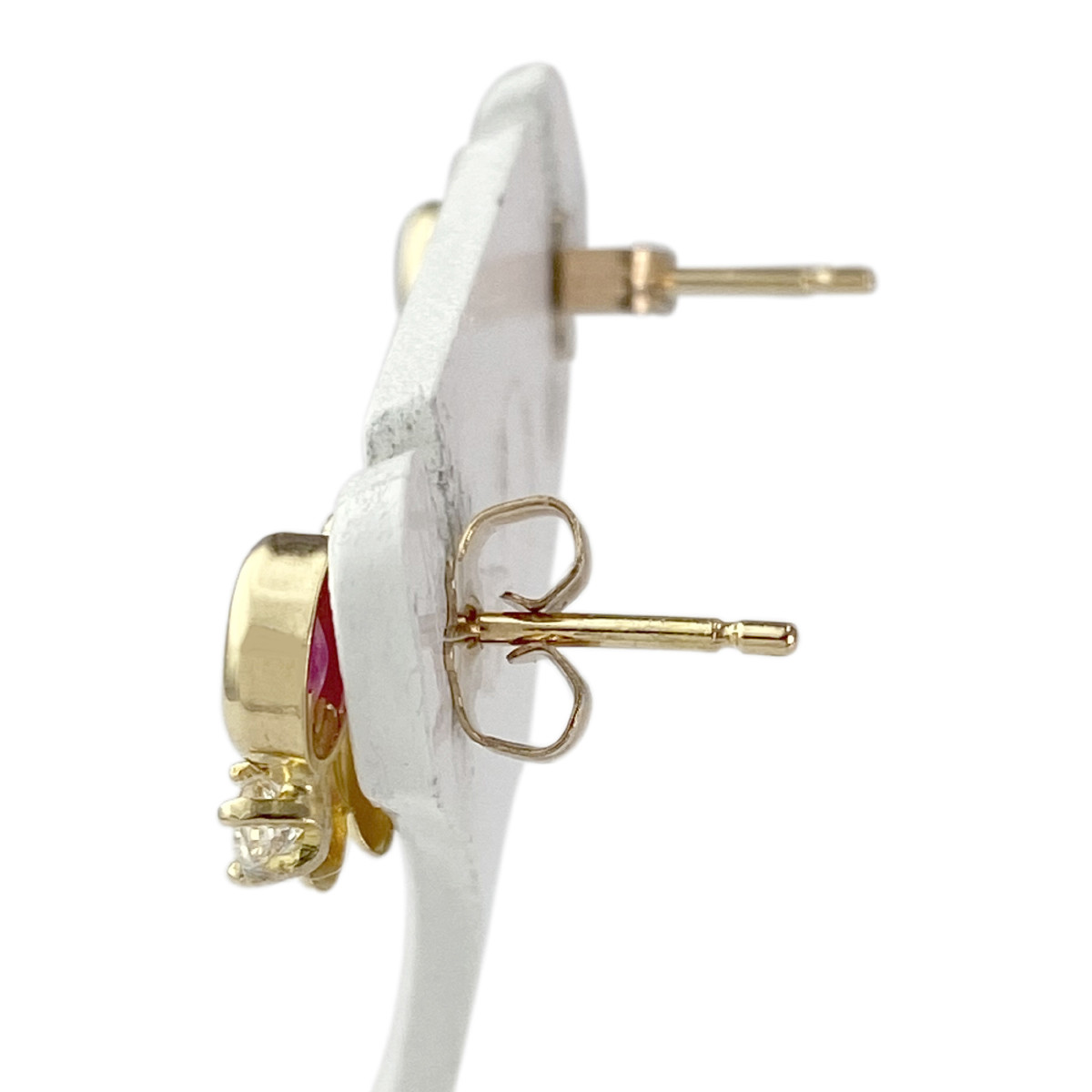 Boucles d'oreilles clous d'occasion or 750 jaune rubis zirconias - vue 2