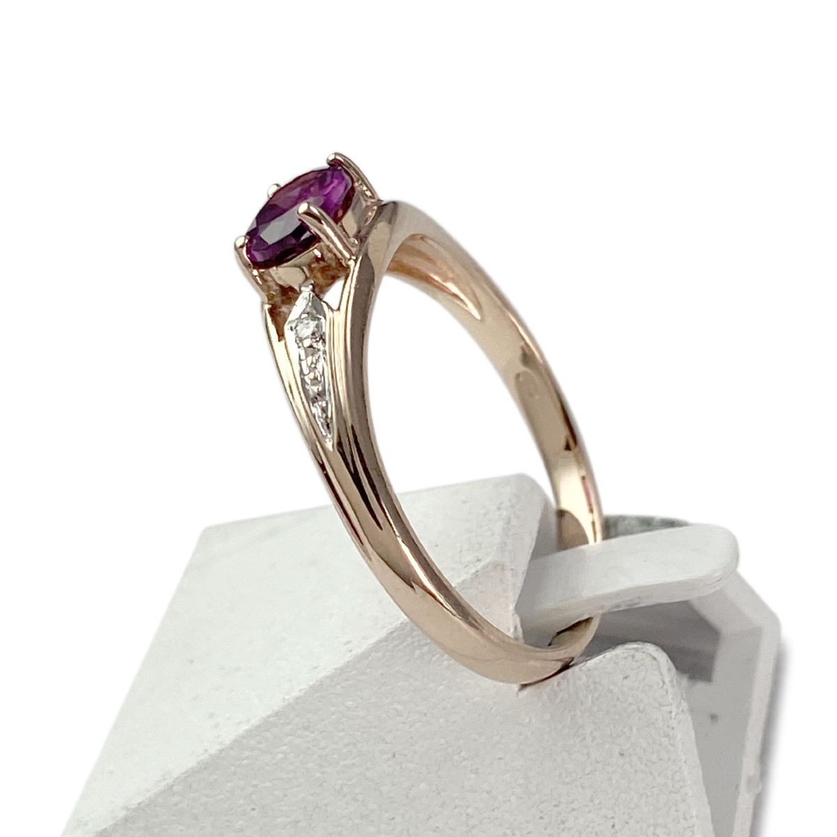 Bague d'occasion or 375 2 tons grenat rhodolite diamants - vue 2