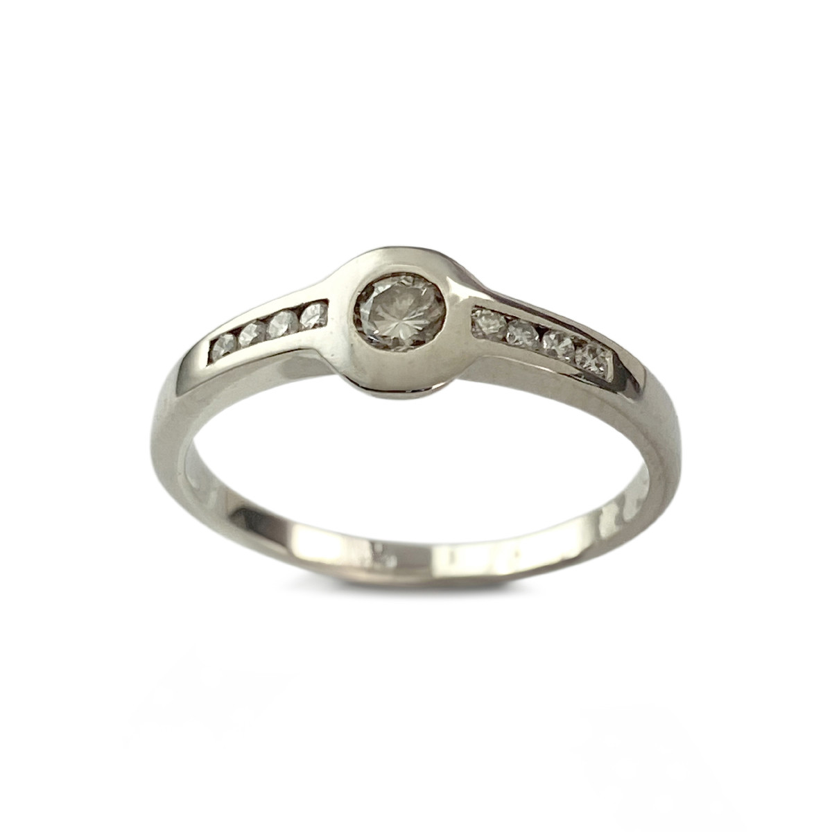 Bague d'occasion or 750 blanc diamants