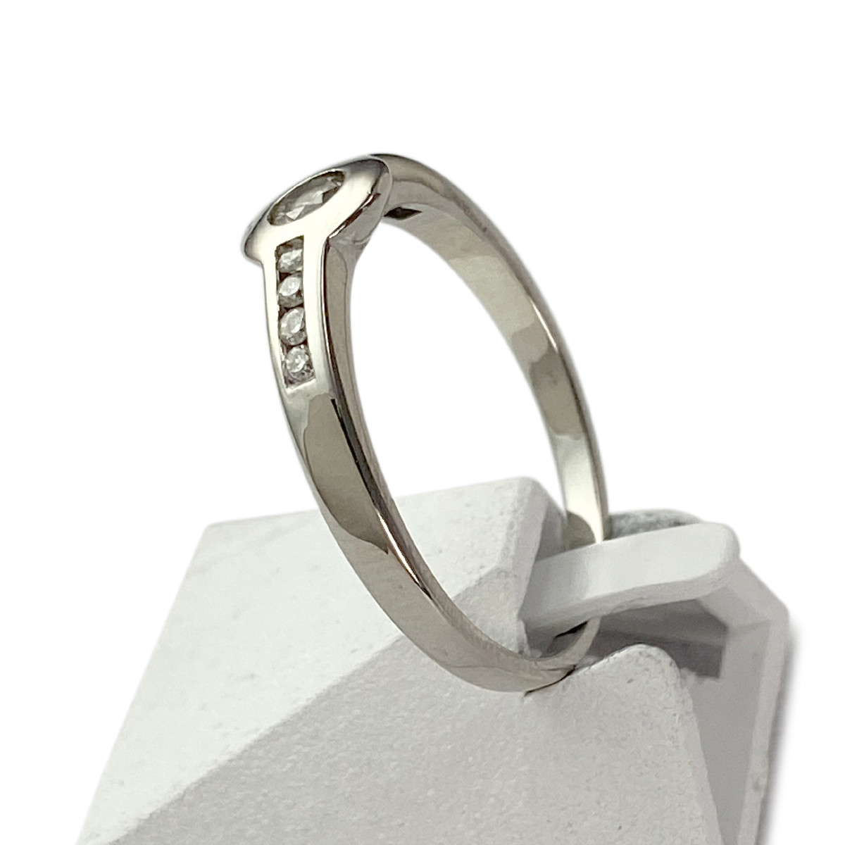 Bague d'occasion or 750 blanc diamants - vue 2