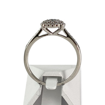 Tweedehands 750 witgouden ring met synthetische diamanten