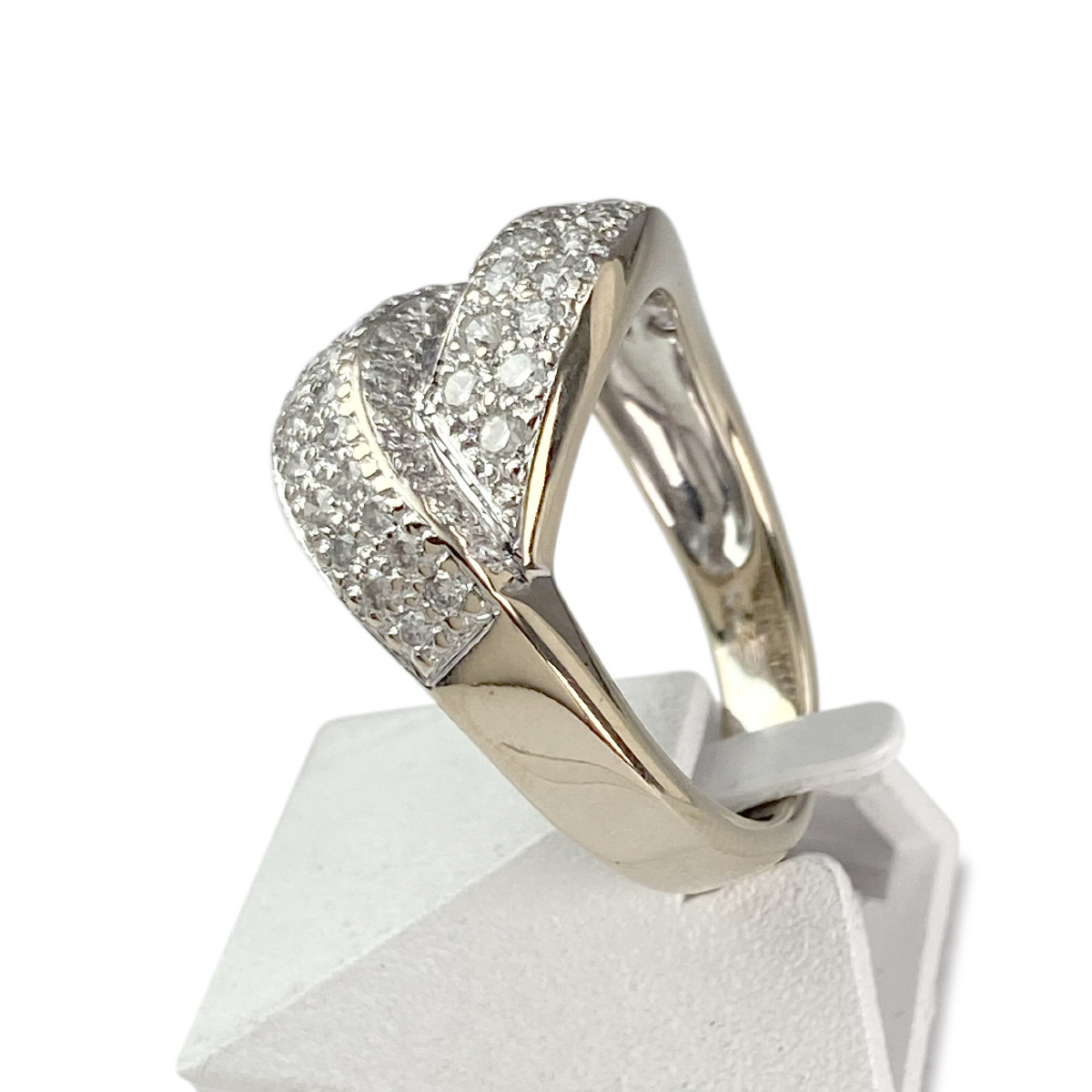 Bague d'occasion or 750 blanc diamants - vue 2