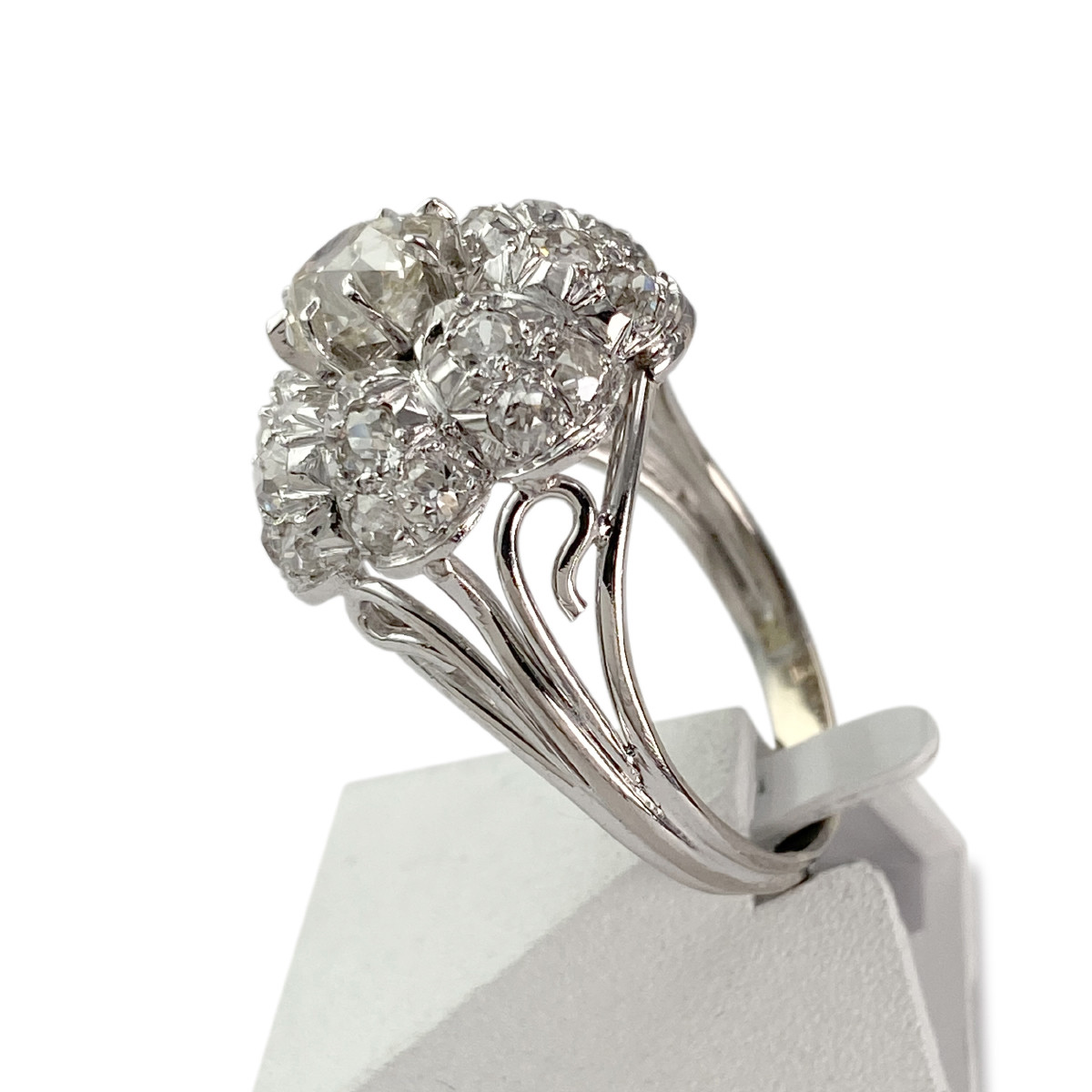 Bague d'occasion or 750 blanc diamants - vue 2