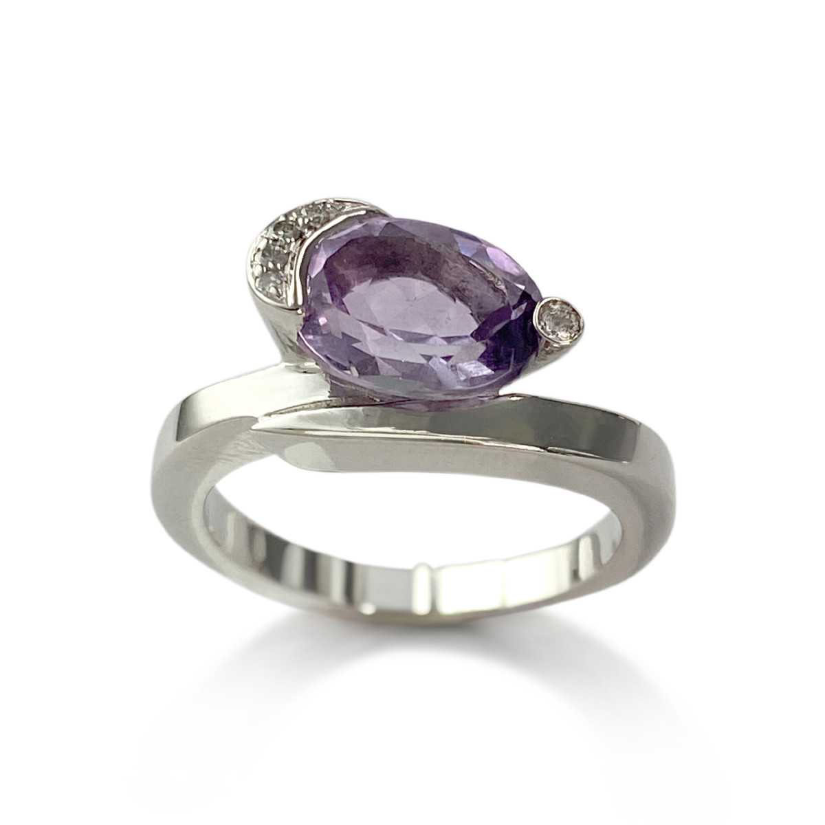 Bague d'occasion or 750 blanc amethyste diamants