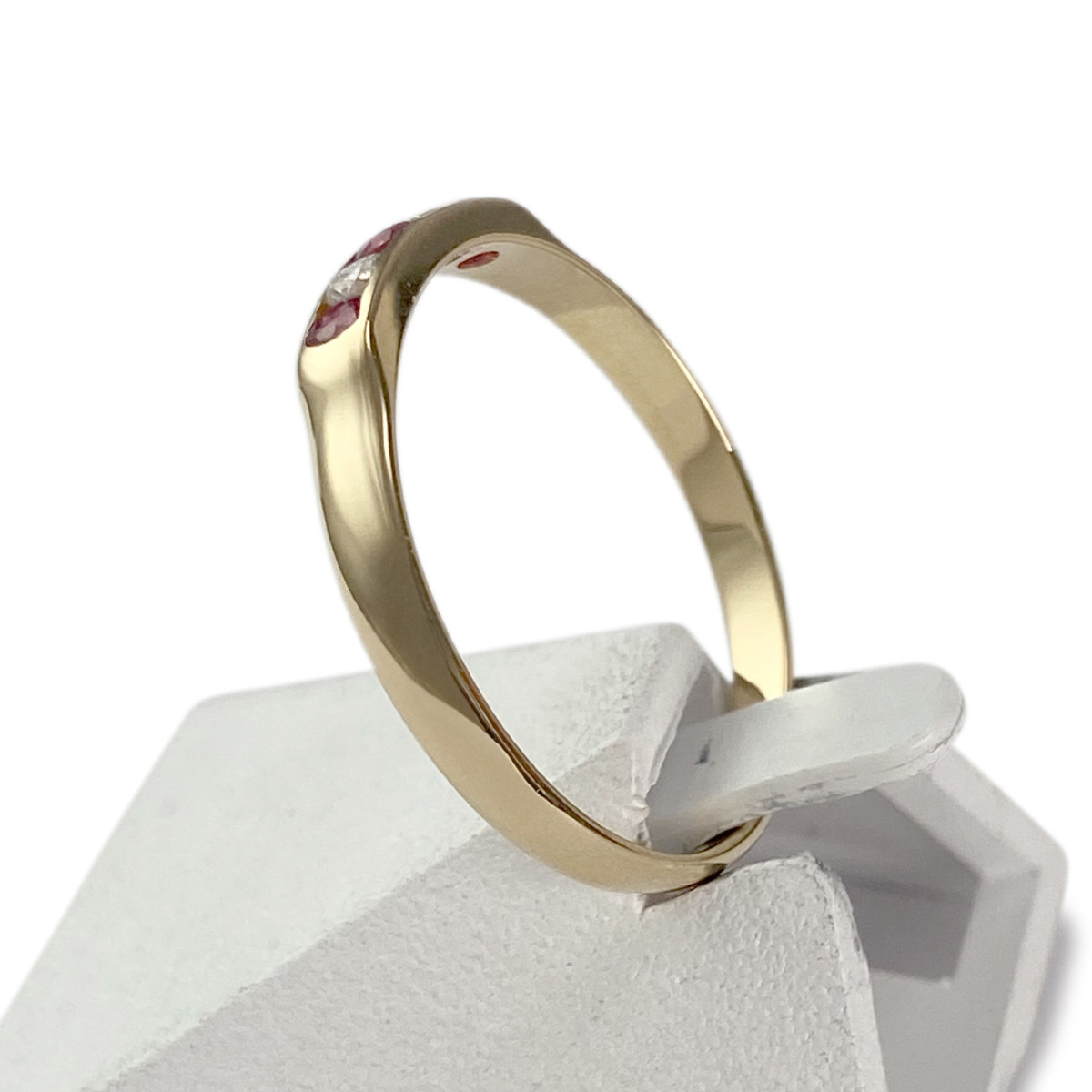 Bague d'occasion or 750 jaune rubis diamant - vue 2