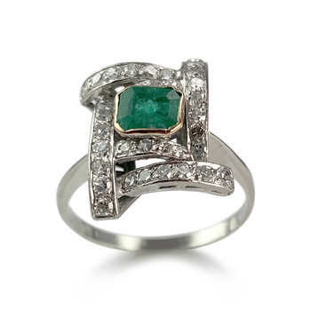 Bague d'occasion or 750 blanc émeraude diamants