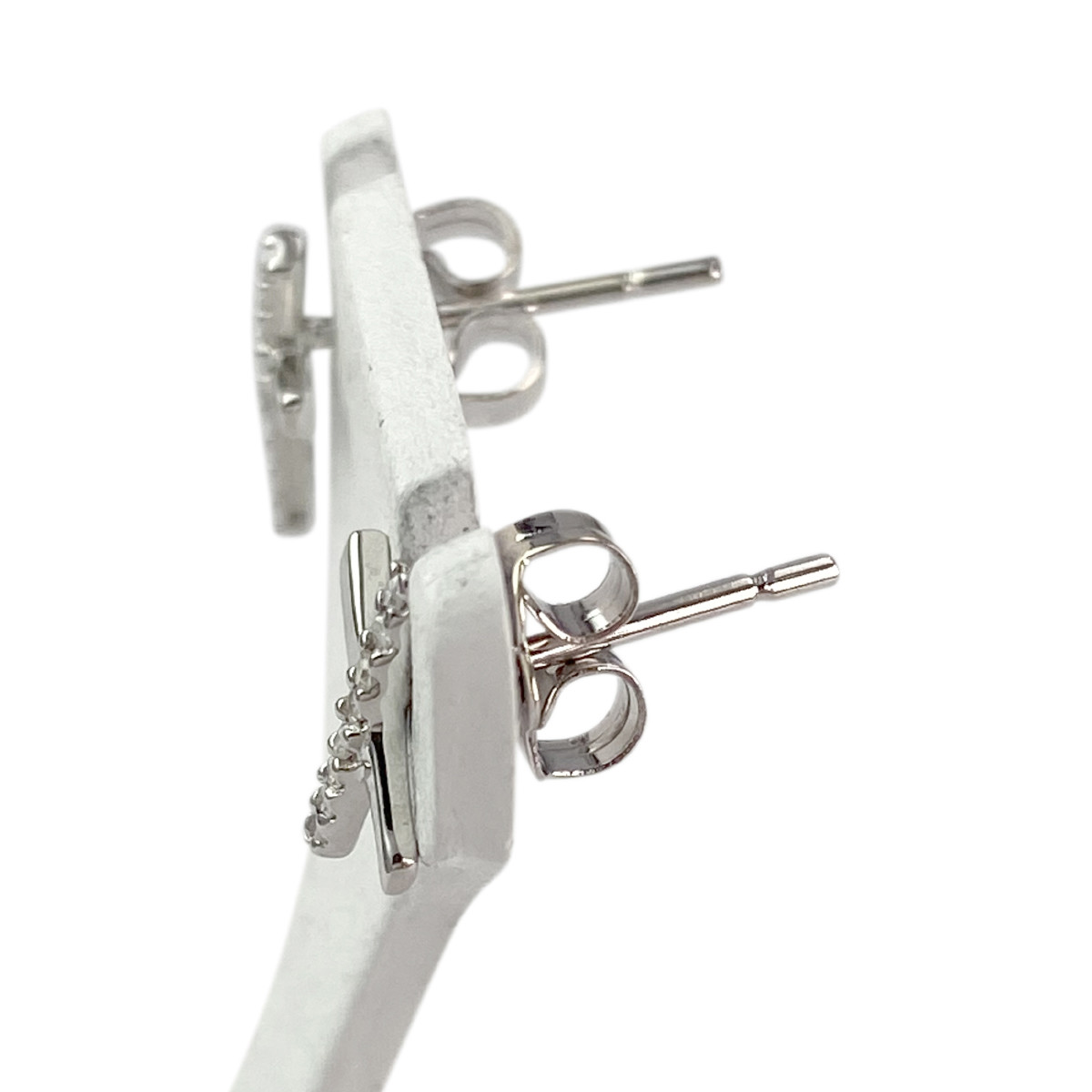 Boucles d'oreilles d'occasion or 375 blanc diamants - vue 2