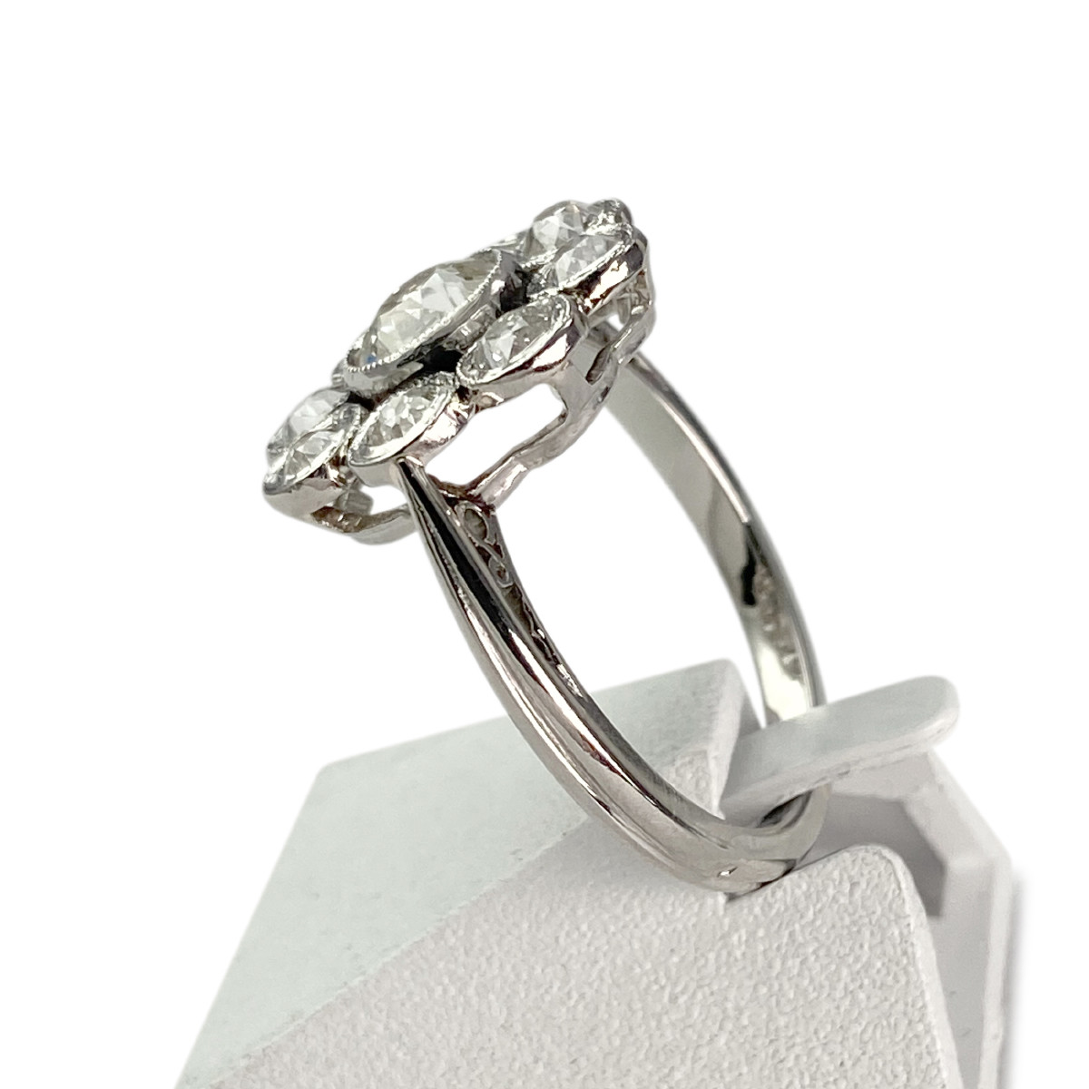 Bague d'occasion platine gris fleur diamants - vue 2