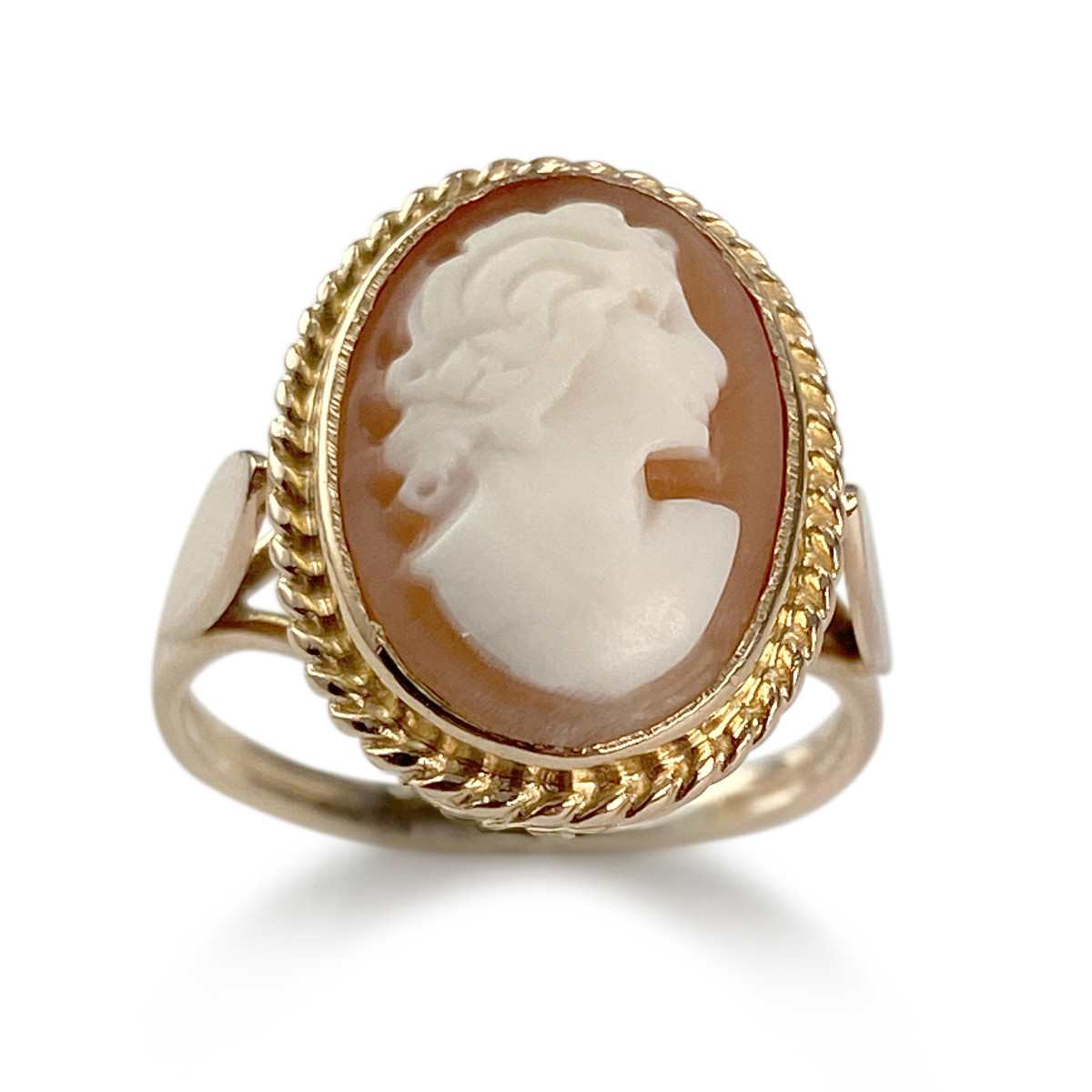 Bague d'occasion or 750 jaune camée coquille