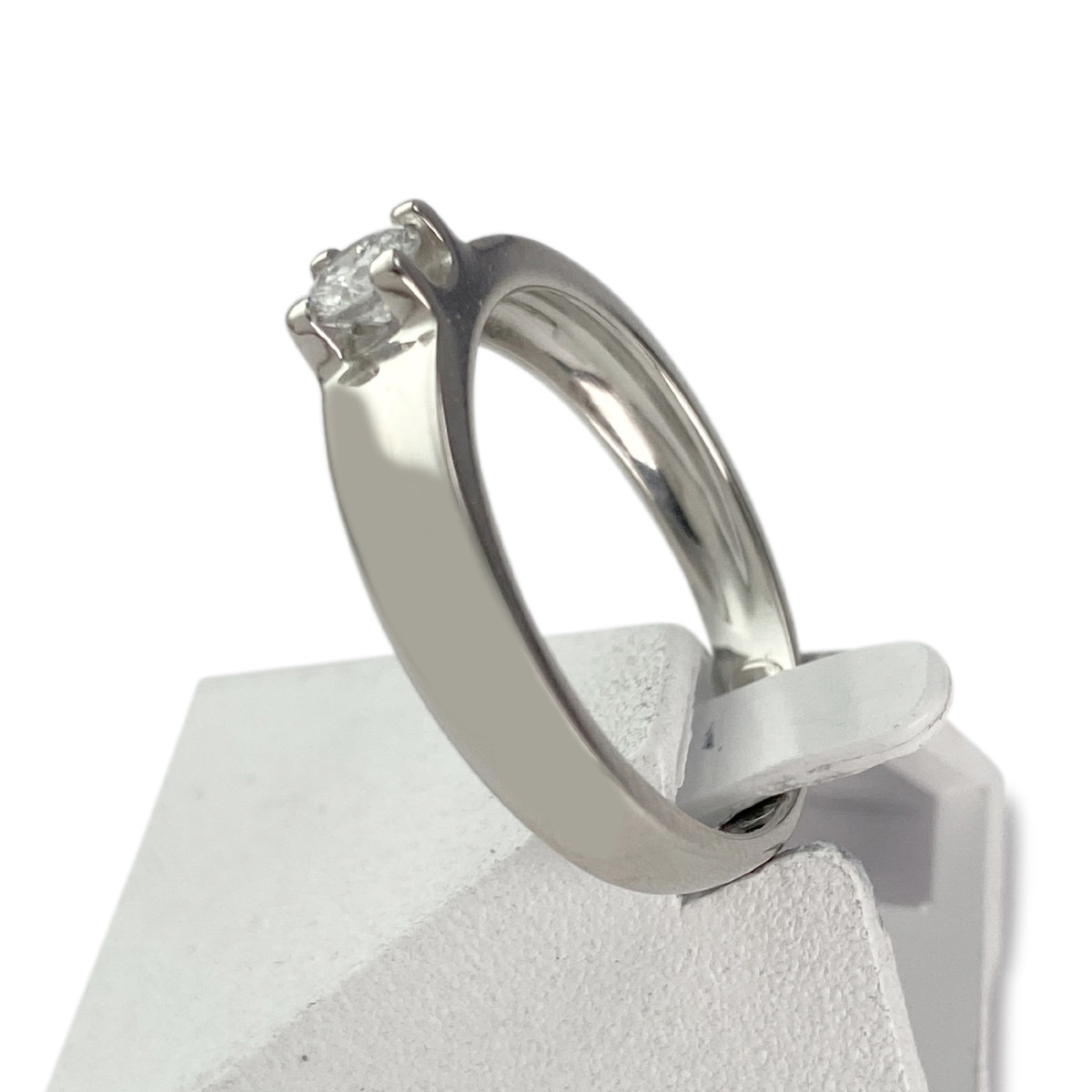 Solitaire d'occasion or 750 blanc diamant - vue 2