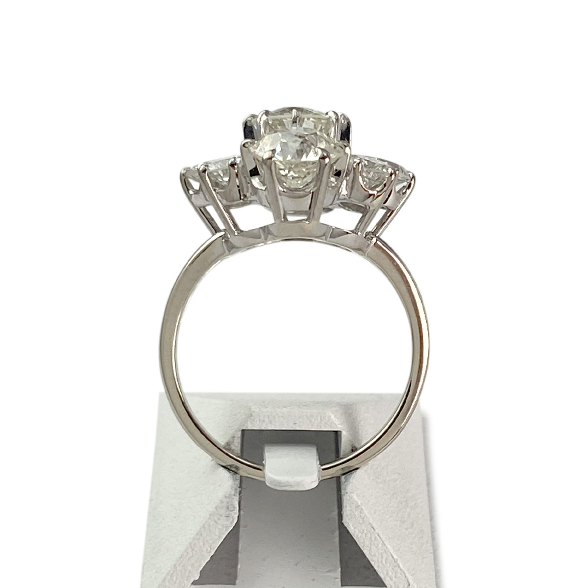 Bague d'occasion or 750 blanc fleur diamants - vue 3