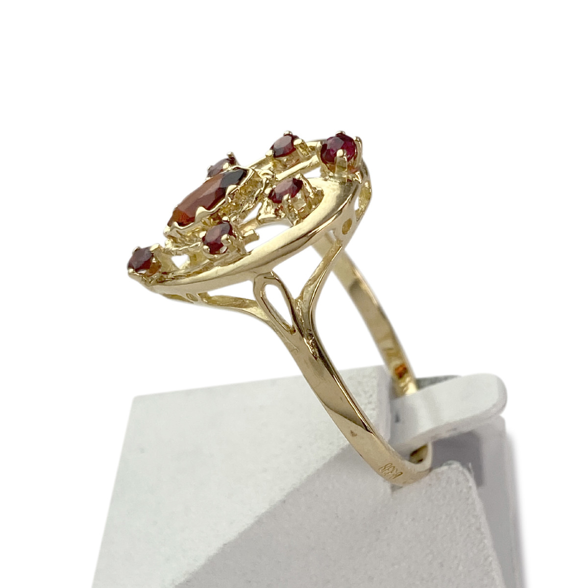 Bague d'occasion or 750 jaune grenat rubis - vue 2
