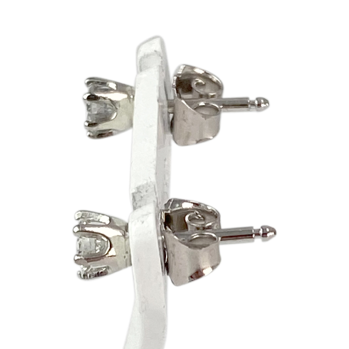 Boucles d'oreilles d'occasion or 750 blanc diamant - vue 2
