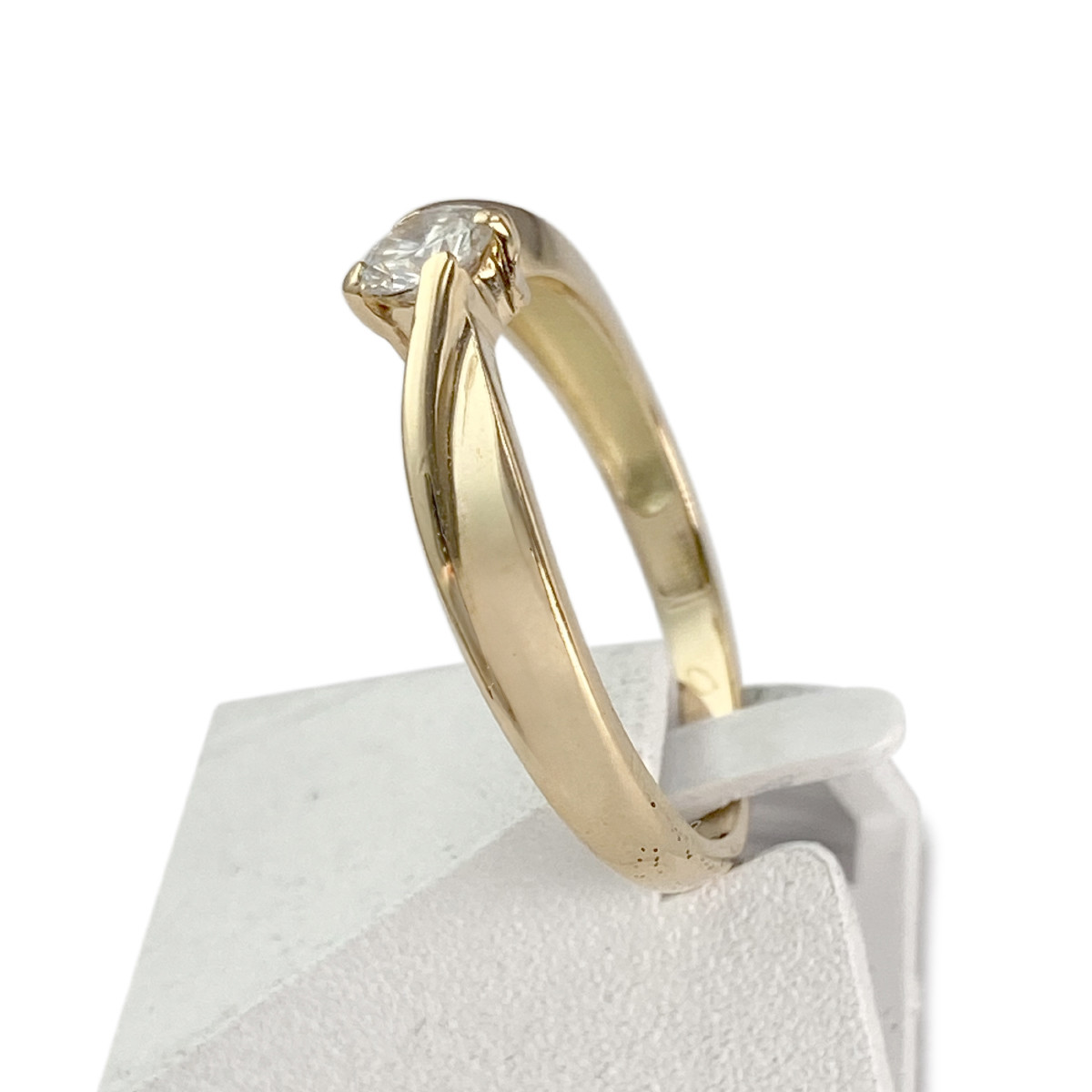 Solitaire d'occasion or 750 jaune diamant - vue 2