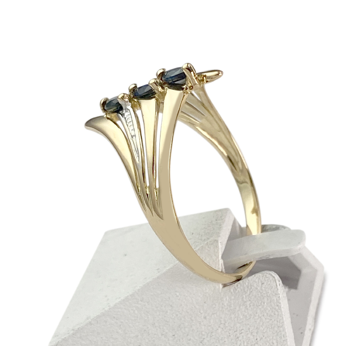 Bague d'occasion or 750 jaune saphirs - vue 2