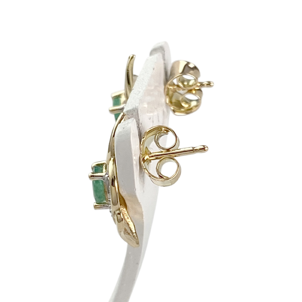 Boucles d'oreilles d'occasion or 750 2 ors émeraudes diamants - vue 2