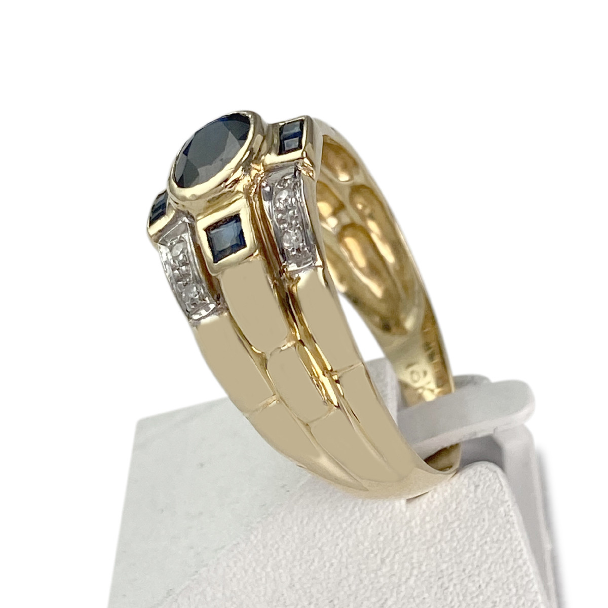 Bague d'occasion or 750 jaune saphirs diamants - vue 2
