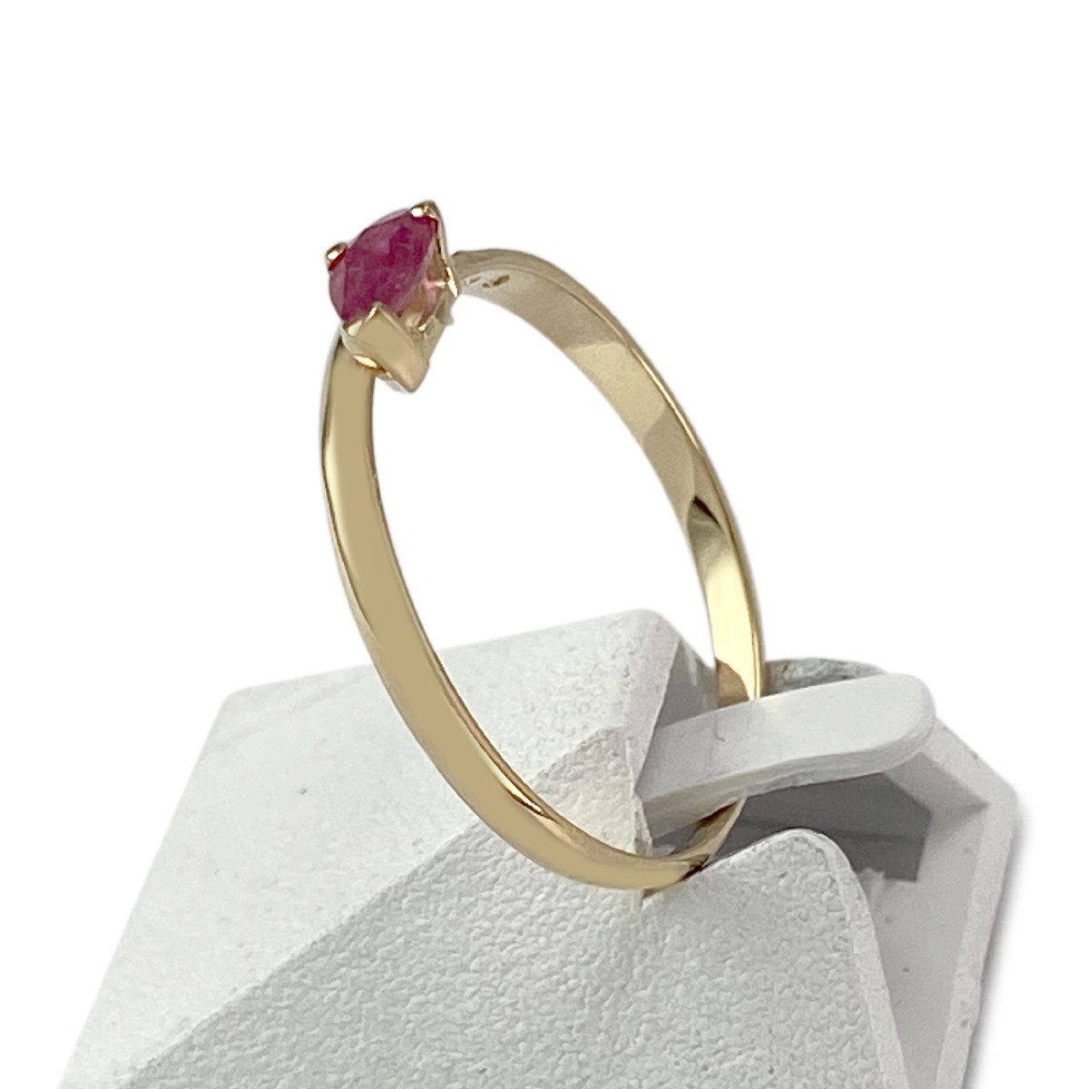 Bague d'occasion or 750 jaune rubis diamant - vue 2