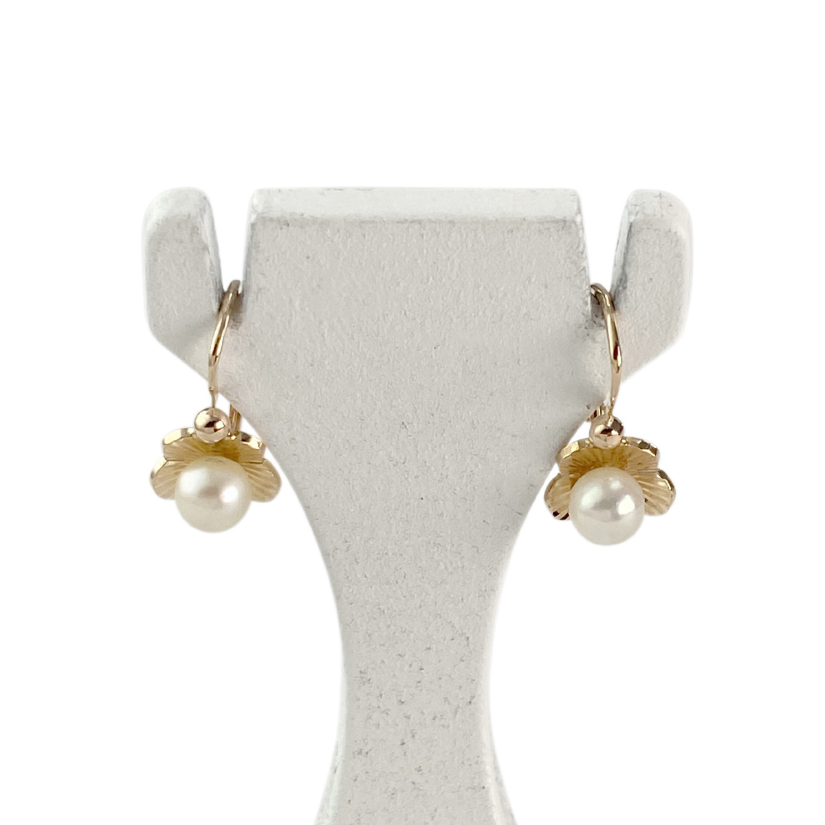 Boucles d'oreilles d'occasion or 750 jaune perle de culture de chine
