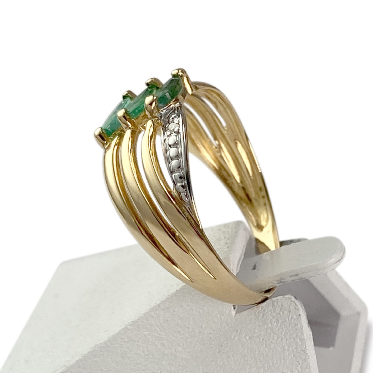 Bague d'occasion or 750 jaune emeraude diamant - vue 2