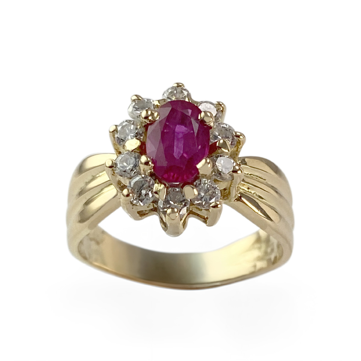 Tweedehands goud 750 gele diamant robijn ring