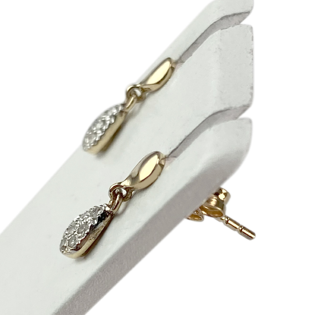 Boucles d'oreilles d'occasion or 750 jaune diamant - vue 2