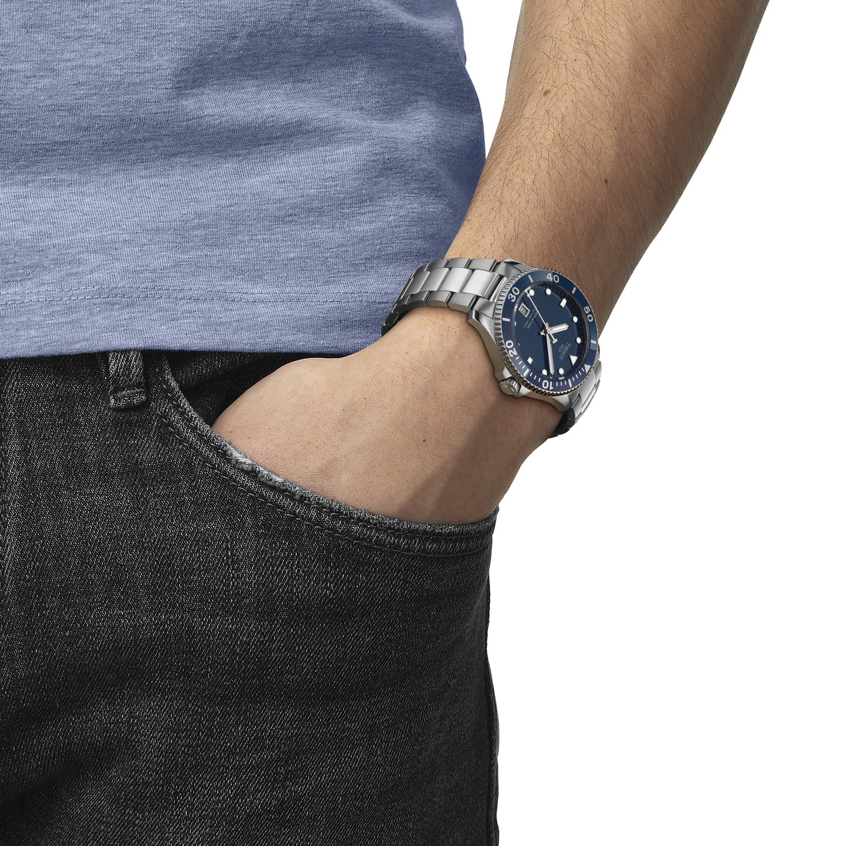 Montre TISSOT T-SPORT SEASTAR 1000 mixte cadran bleu bracelet acier inoxydable - vue porté 1
