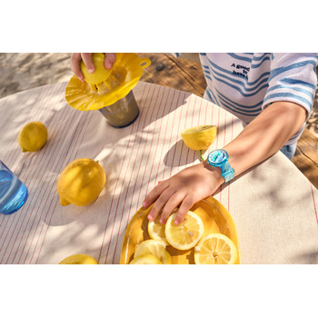 Montre Flik Flak Organized Chaos Frozen Rainbow enfant bracelet pet recycle bleu